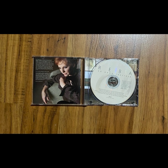 🎉Host Pick🎉 Reba McEntire CD 💿 So Good Together - Picture 9 of 16